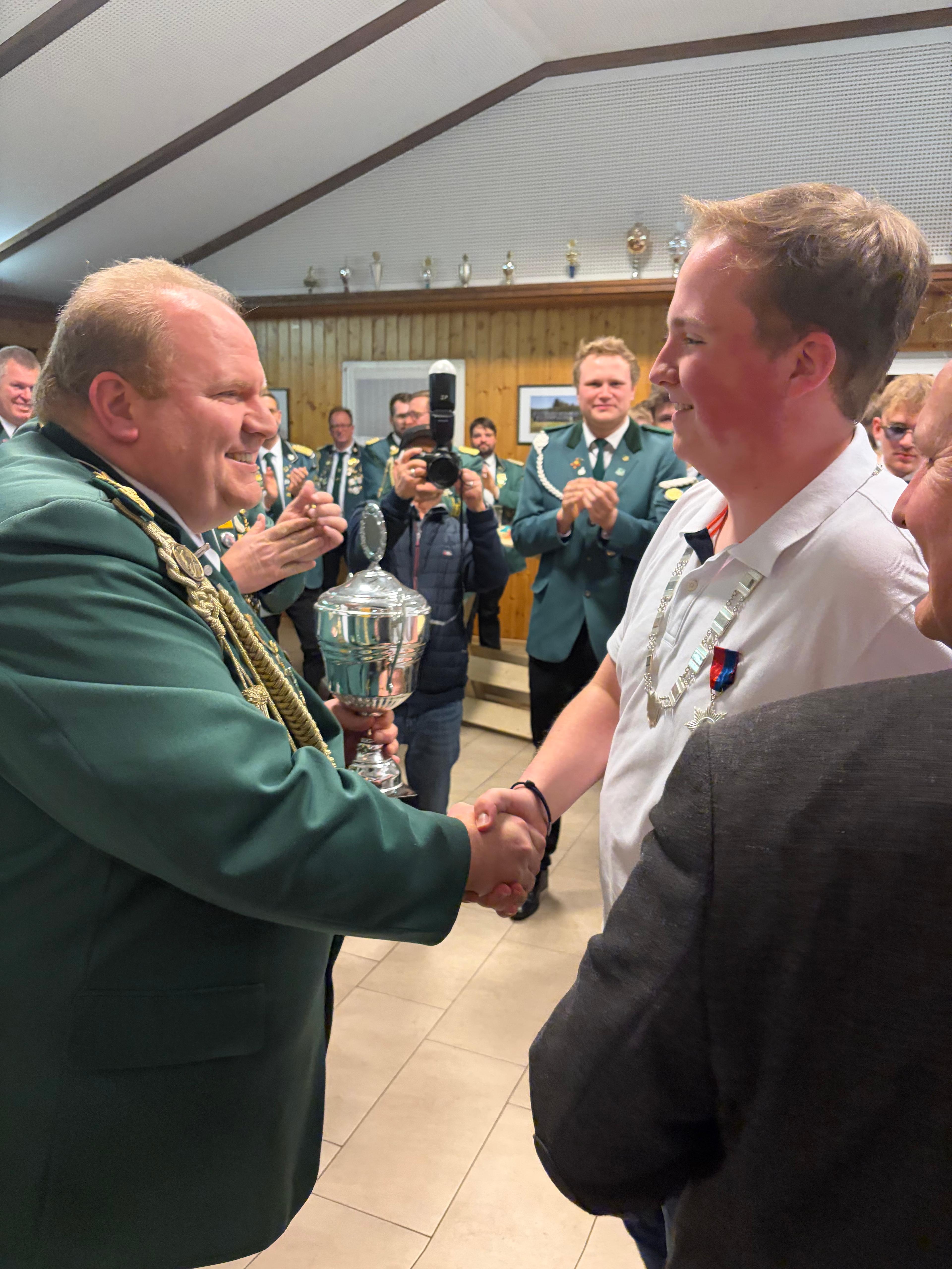 f6d9f9ac-09e3-41af-abab-0cc05759f3b4